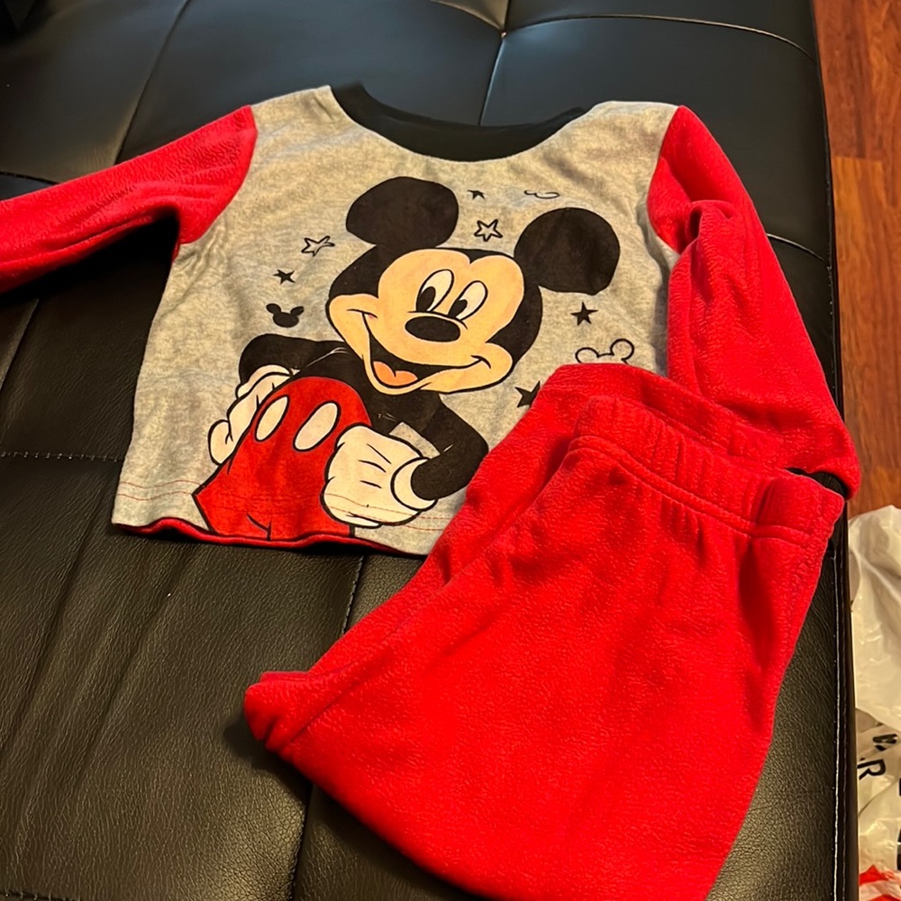 Baby Mickey pjs 3x$10
